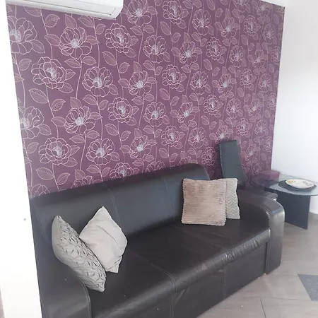 Apartment Corner